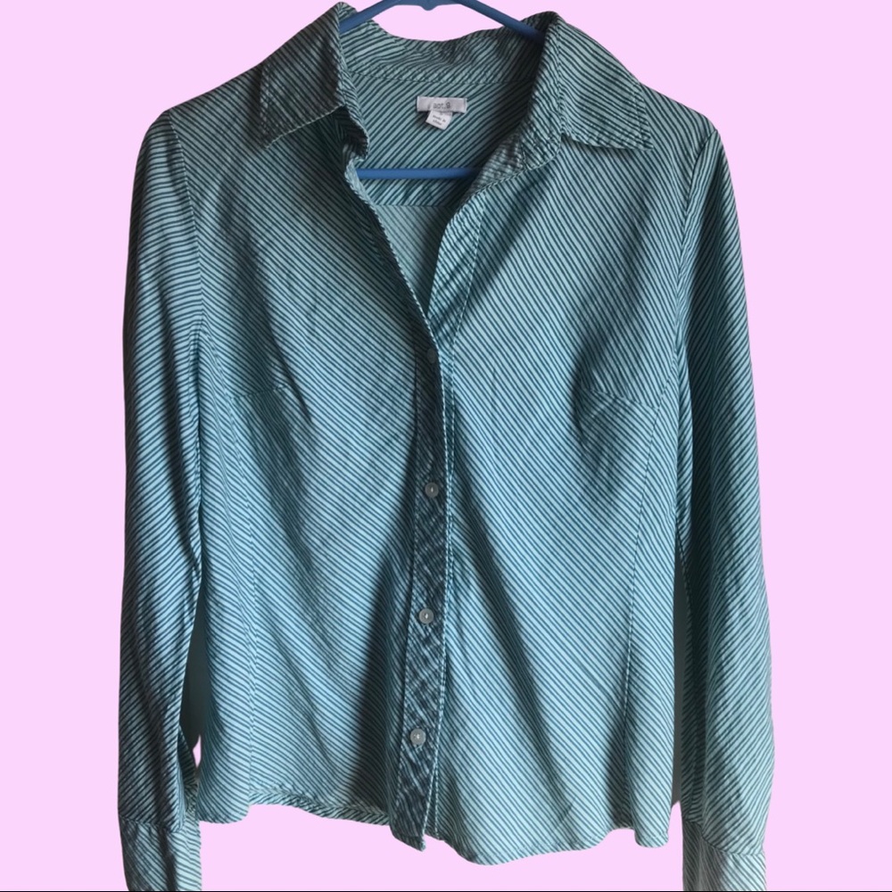 apt 9 button down shirt - light and dark greenish-blue striped. 100% cotton.